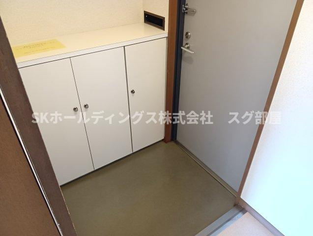 レイクサイドISAの玄関