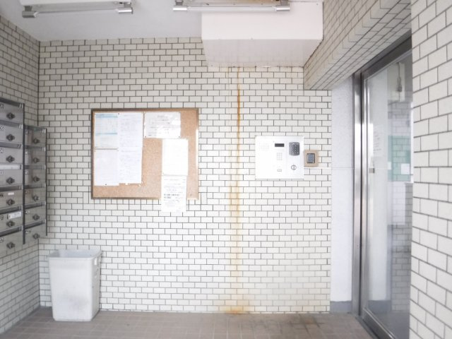 サカエフラット元住吉のエントランス