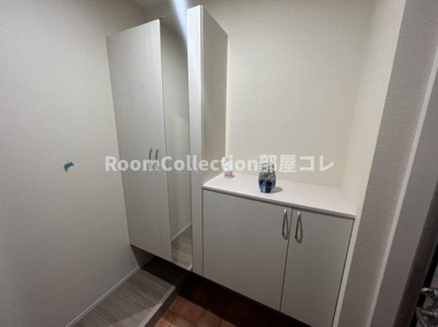 【玄関】 | ロアールＡＮＤＯ．ＥＳ | ※同物件他部屋写真　反転・色違いの場合有　現状優先