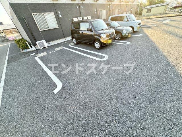 シャネーロ・サクラの駐車場|高崎、前橋のお部屋探しはエンドスケープまで！お客様の理想お聞かせ下さい♪