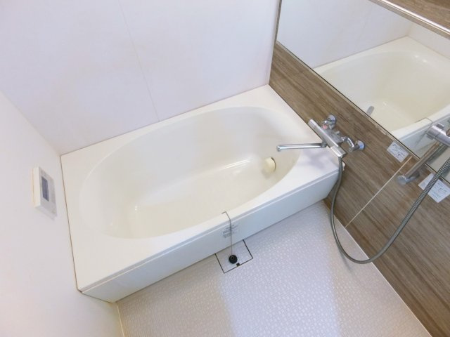 【浴室】 | クレセントコート