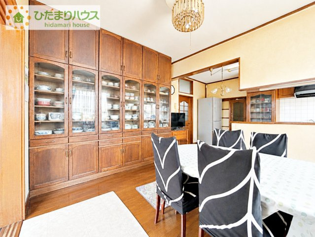 【ダイニング】 | 牛久市中央１丁目　中古戸建 | お友達やご家族とホームパーティもできますね！
※写真には加工を加えております。