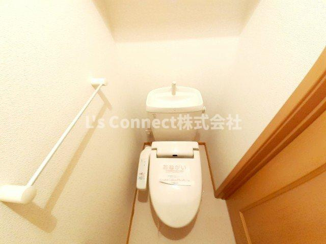 【トイレ】 | クレメントＢ | 温水洗浄便座付きです。