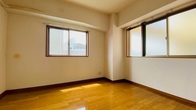 ロワール鶴見中央の寝室