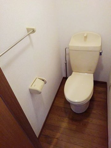プラーノイーストのトイレ|ゆったりとした空間のトイレです
