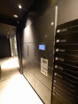 ザパークハビオ横浜関内のその他共用部分|ご帰宅が遅くても安心の宅配ボックス完備です。