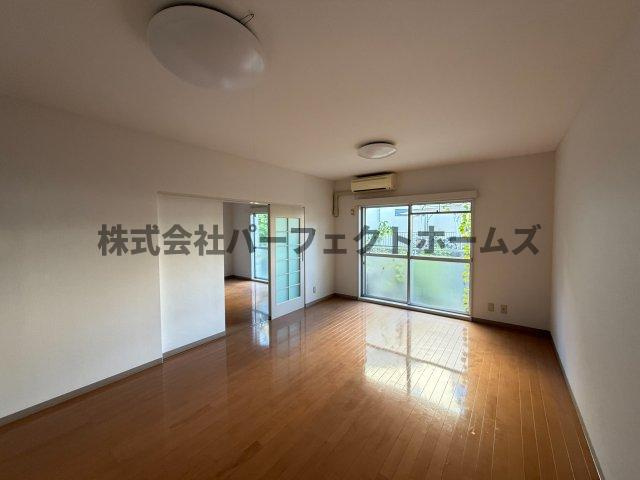 GRAND岡山手の居間・リビング|ゆったりとした居間です