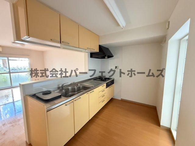 GRAND岡山手のキッチン|コンパクトなキッチンで掃除もラクラク