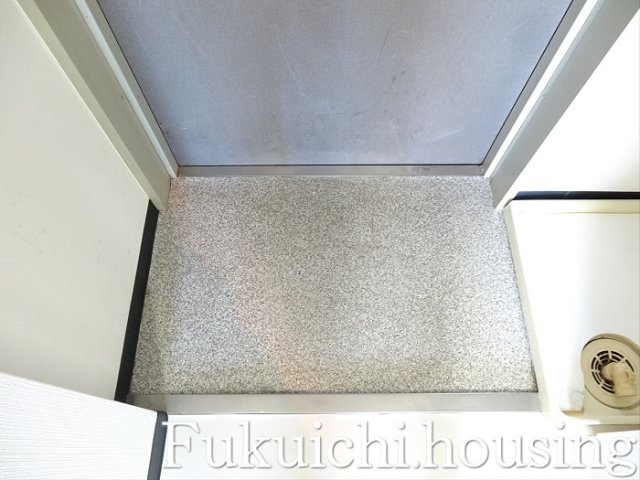 雄伸ビルの玄関