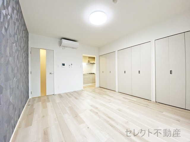 クレストタップ名古屋ウエストの居間・リビング