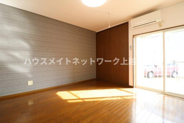 コーポ蘭の洋室|洋室8帖