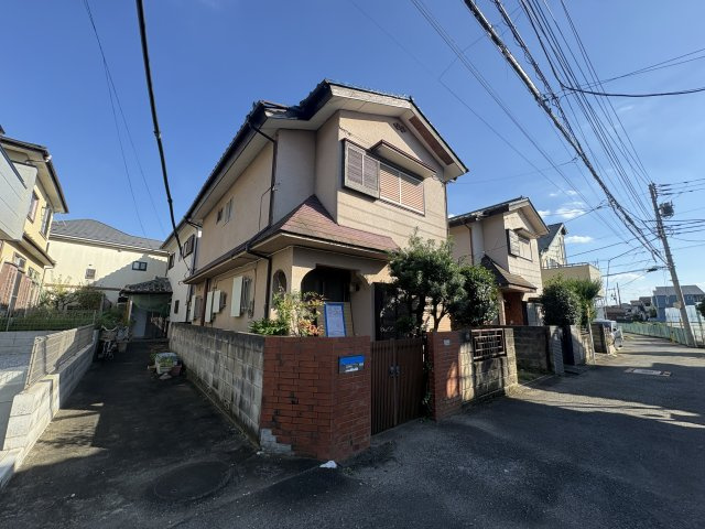 府中市若松町4丁目新築戸建【3LDK+駐車スペース/スーパーやコンビニ、小学校徒歩10分圏内】の前面道路含む現地写真