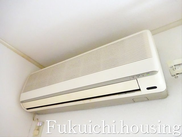 オーク・イーストのその他