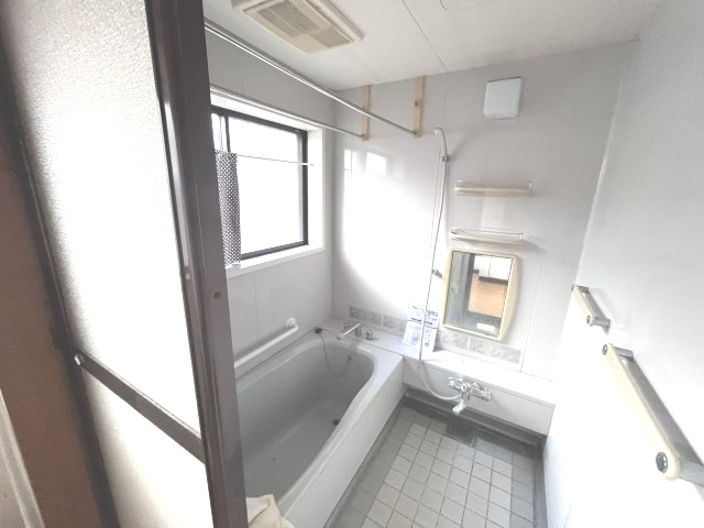串間市上町　菜園付きの一戸建て住宅ですの浴室