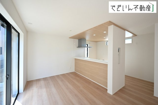 【居間・リビング】 | GRAFARE北本市東間4期　新築住宅 | ≪3号棟≫
現地(2026年10月撮影)