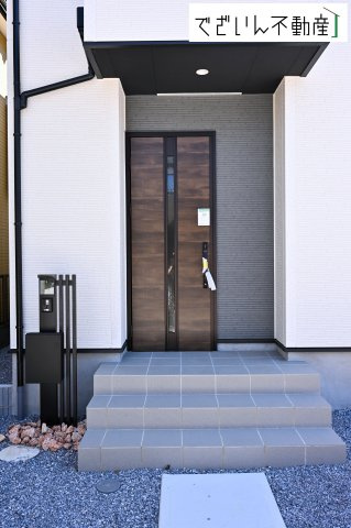 【玄関】 | GRAFARE北本市東間4期　新築住宅 | ≪3号棟≫
現地(2026年10月撮影)