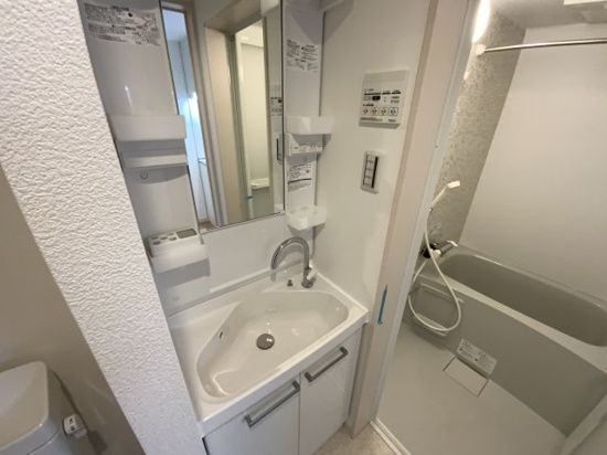 ヴォレソレイユ北千住の洗面所