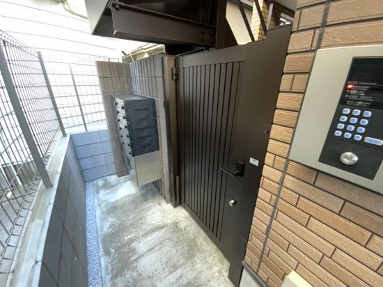 ヴォレソレイユ北千住のエントランス