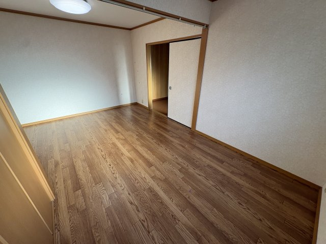 南浜ビルの居間・リビング