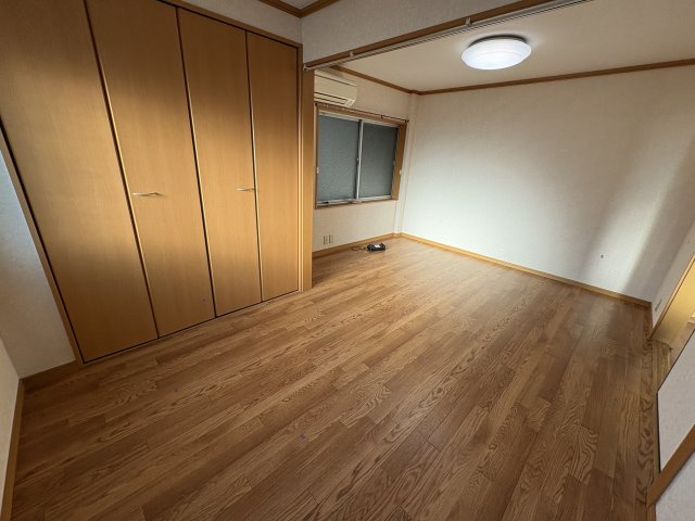 南浜ビルの居間・リビング