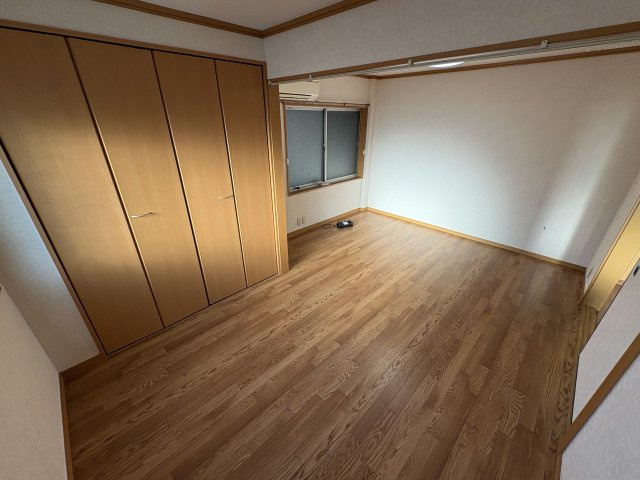 南浜ビルの居間・リビング