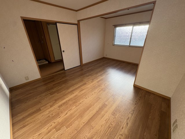 南浜ビルの居間・リビング