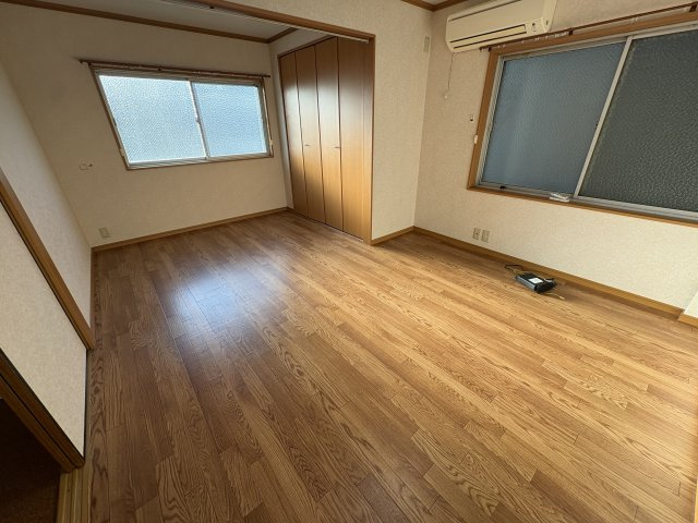 南浜ビルの居間・リビング