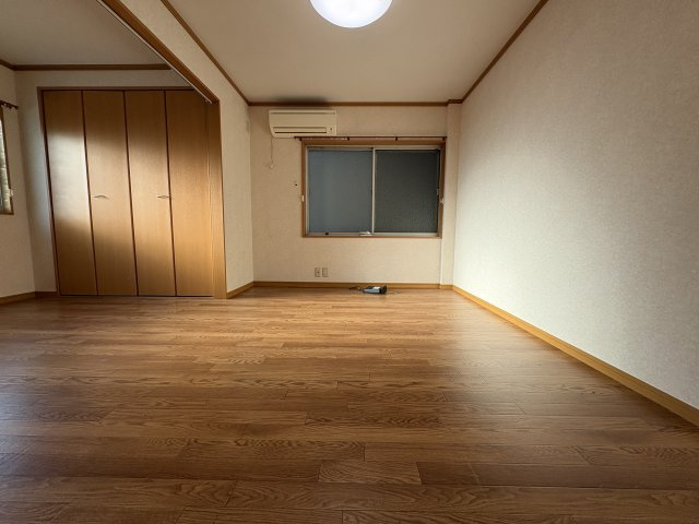 南浜ビルの居間・リビング