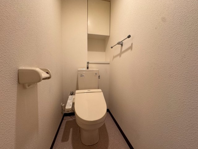 ロイヤルタワー大阪谷町のトイレ|コンパクトで使いやすいトイレです