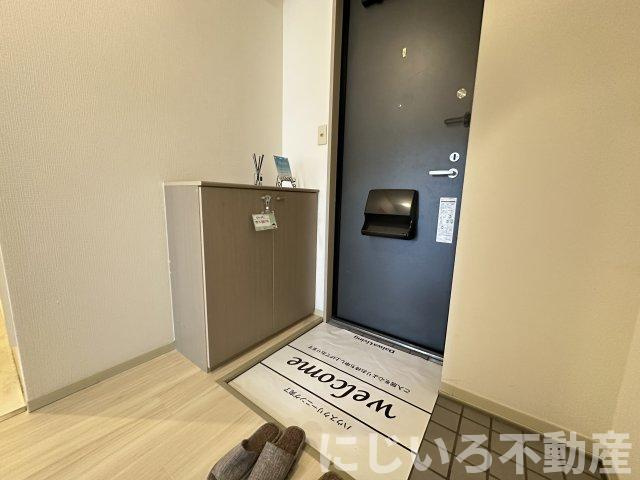 ジュネス吉岡の玄関