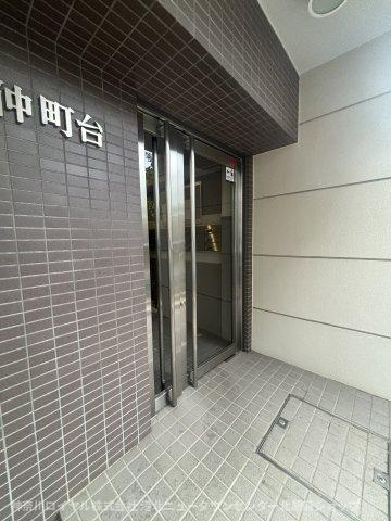 【エントランス】