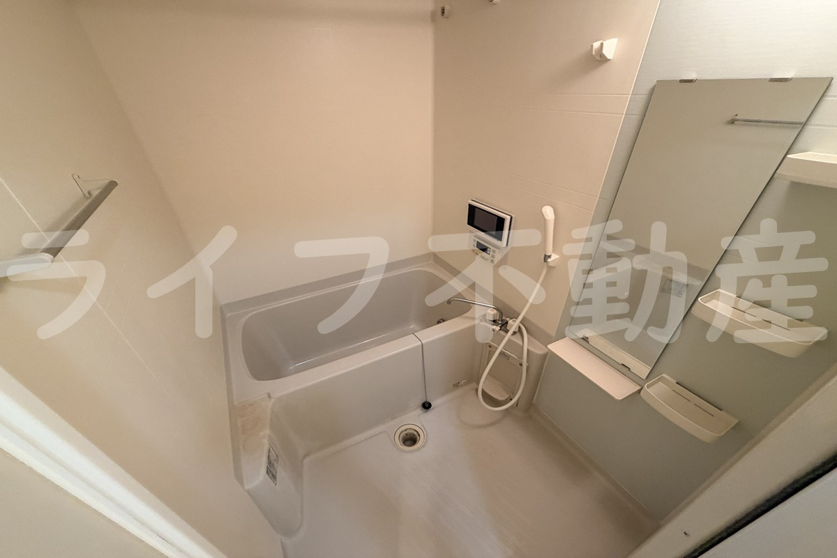 グランデカワノ玉造の浴室