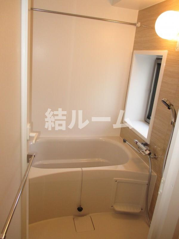 板橋区板橋４丁目の賃貸マンションの浴室