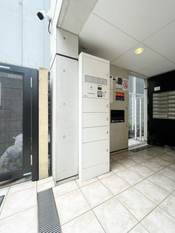 MODULOR中井のエントランス|ゆとりのあるエントランスです