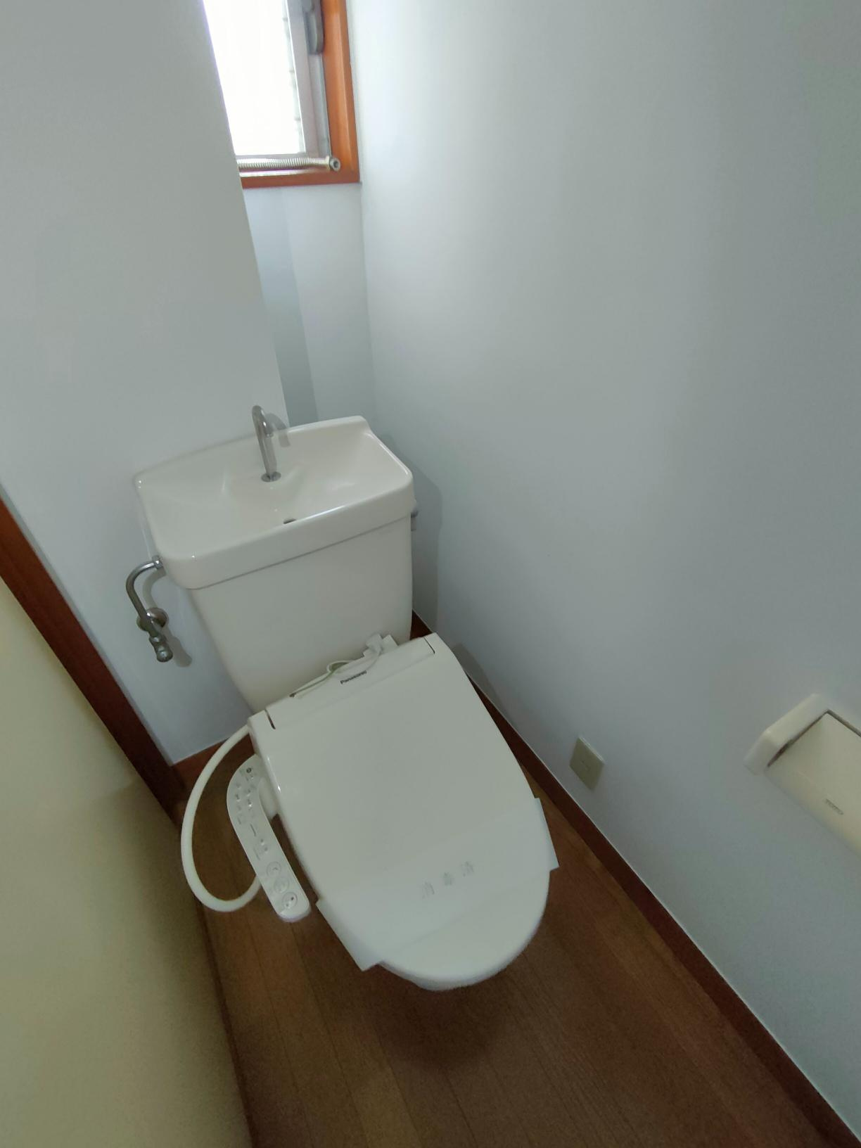 府中市押立町５丁目のテラスのトイレ