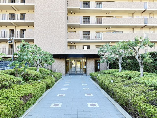 レピア・フェルティ本山のエントランス