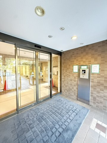 レピア・フェルティ本山のエントランス