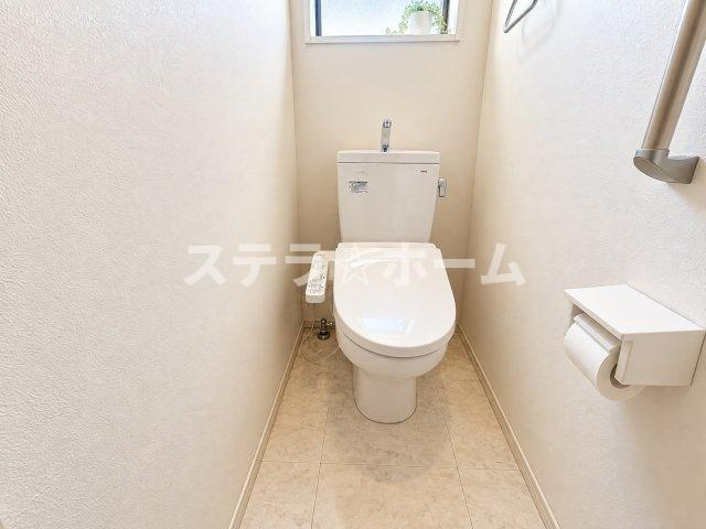 北青葉台　中古戸建のトイレ|落ち着いたトイレです
※AI画像処理にて家具・小物を削除しています