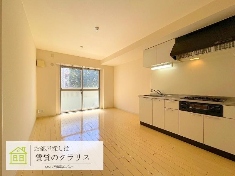 エスポアール西大路の居間・リビング
