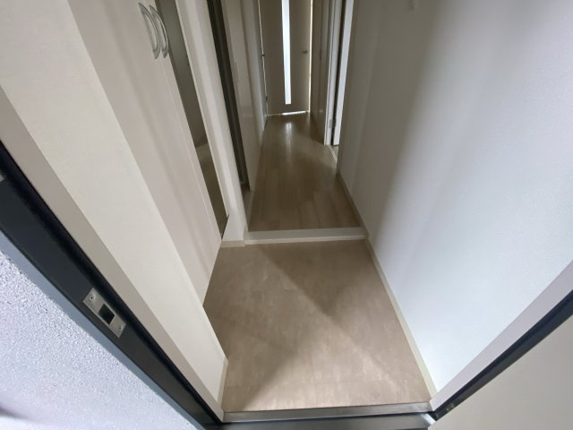 グランシャトー新在家の玄関