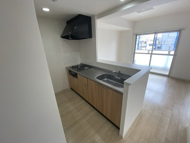 グランシャトー新在家のキッチン
