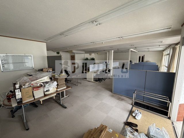 柏原市古町１丁目の店舗一部の内装