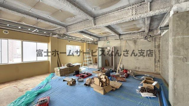 永南NAMBAビルの内装