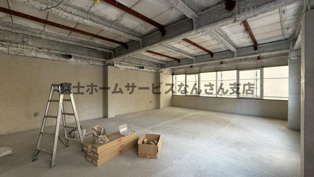 永南NAMBAビルの内装