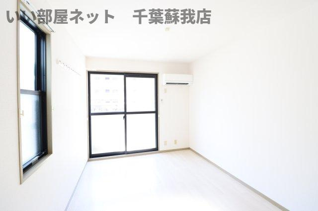 アローンヒルズの洋室|きれいな洋室です
