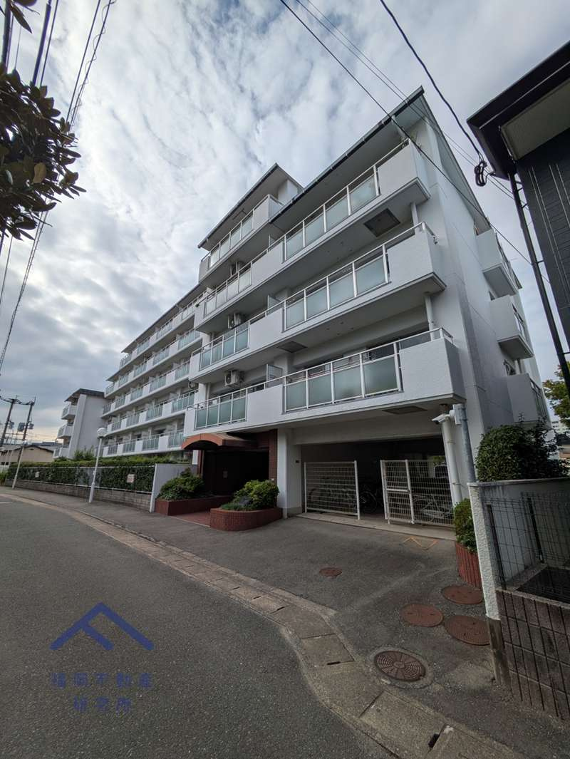 イトーピア大橋マンションの外観