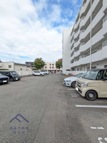 イトーピア大橋マンションの駐車場