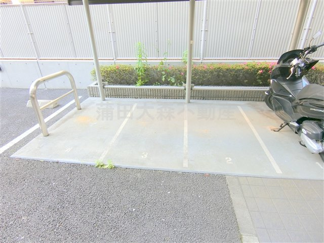 ルーブル下丸子のその他共用部分|バイク置き場