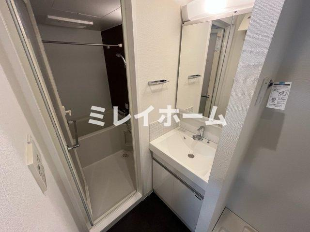 ステージグランデ蒲田Ⅱの独立洗面台|同建物内別のお部屋の参考写真になります。