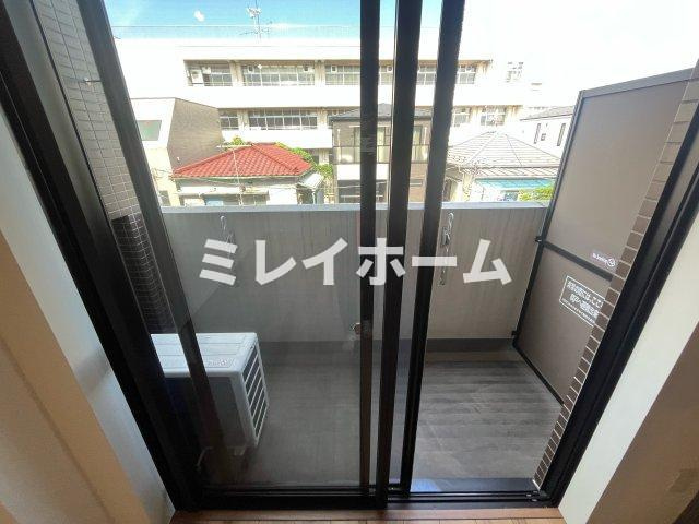 ステージグランデ蒲田Ⅱのバルコニー|同建物内別のお部屋の参考写真になります。